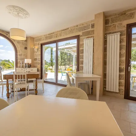 فيلة Tenuta Melissa *