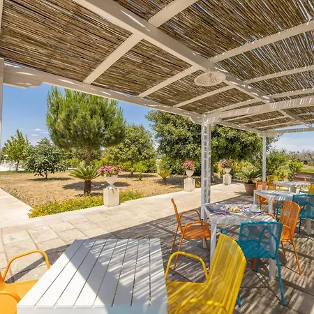 فيلة Tenuta Melissa